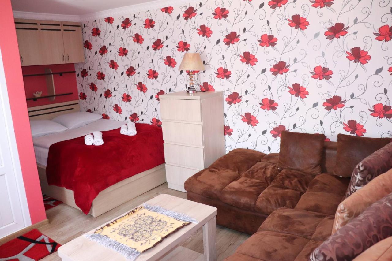 Hotel Nestt Казбеги Екстериор снимка