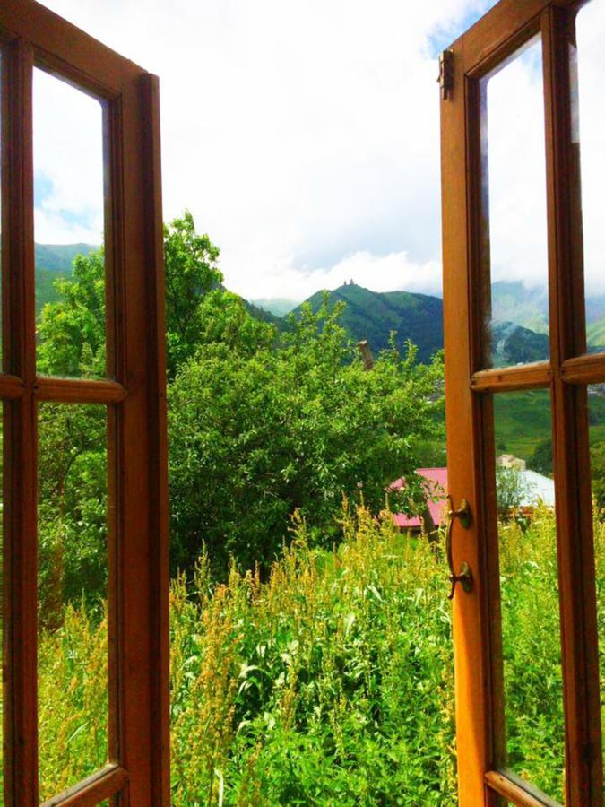 Hotel Nestt Казбеги Екстериор снимка